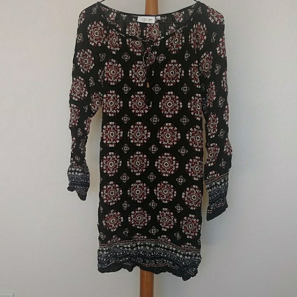 Light flowy boho dress NWOT